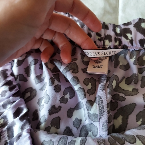 Victoria Secret Purple Lepord Cheetah Print Silky Pajama Shorts - Picture 2 of 2
